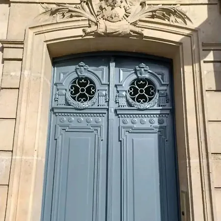 Apartment Centre Maubert Notre Dame Beau Calme Lumineux Salle De Bains Ascenseur Climatisation